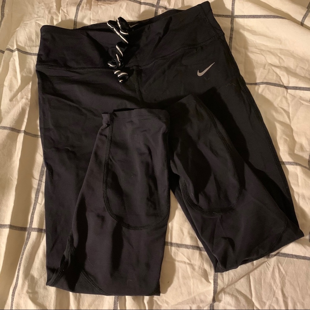 Nike tight with pocket at the back